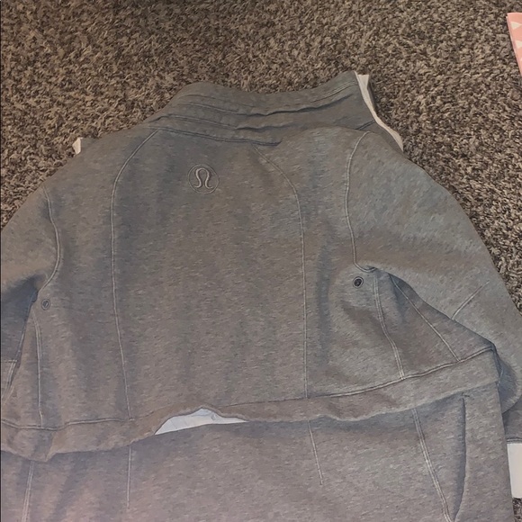 Lululemon jacket - Picture 2 of 6